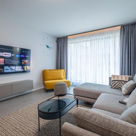 Emirates Lux Apartment And Parking Sofia Extérieur photo