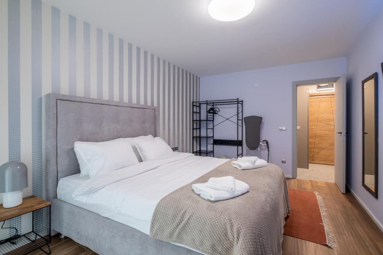 Emirates Lux Apartment And Parking Sofia Extérieur photo
