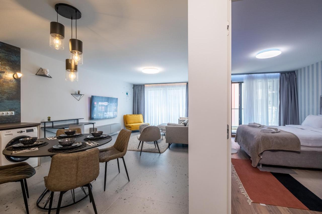 Emirates Lux Apartment And Parking Sofia Extérieur photo