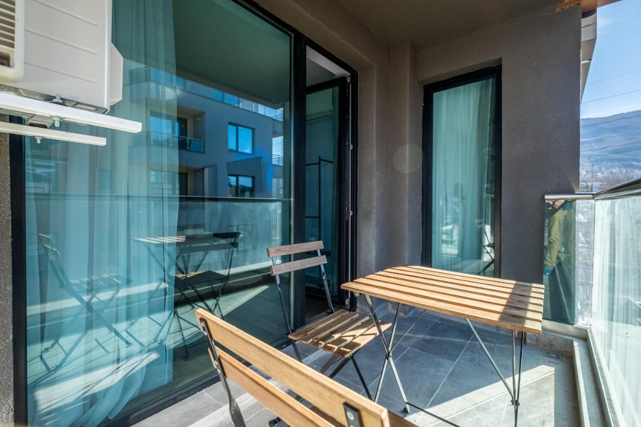 Emirates Lux Apartment And Parking Sofia Extérieur photo